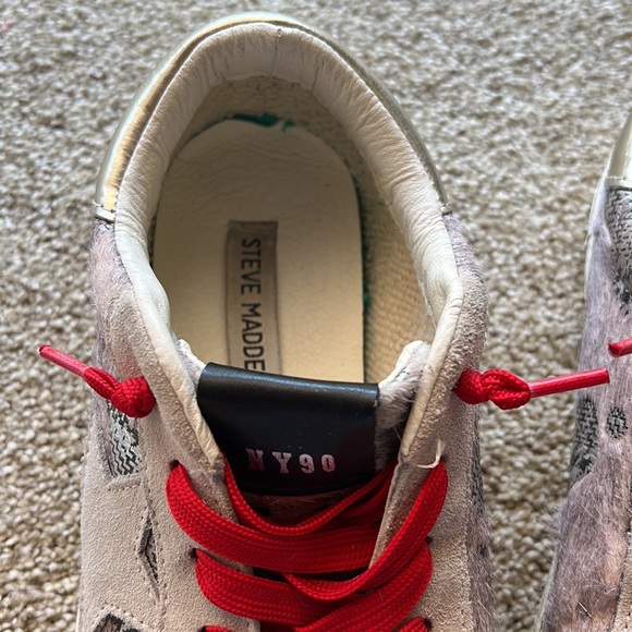 Steve Madden Sneakers - Picture 2 of 5